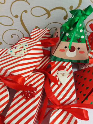 Christmas Crackers with Fudge